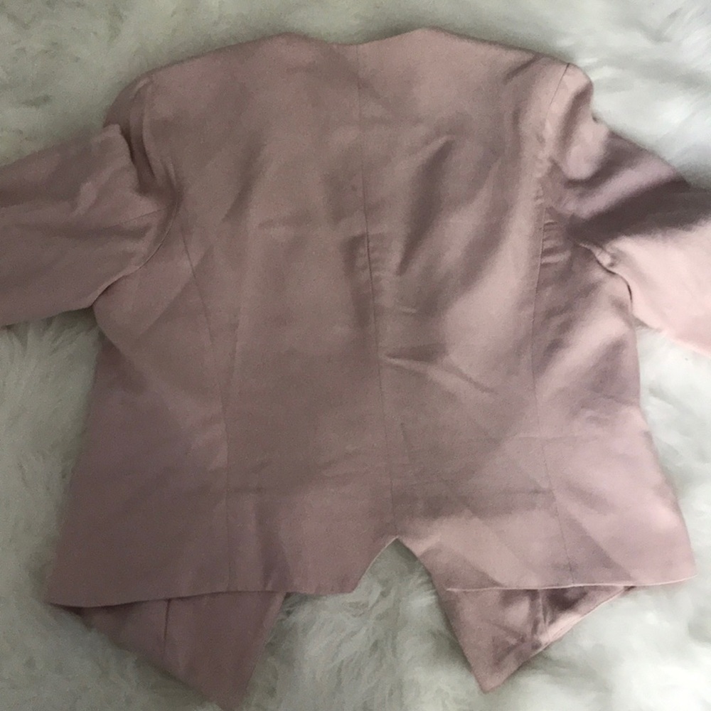 Blazer - Picture 3 of 5